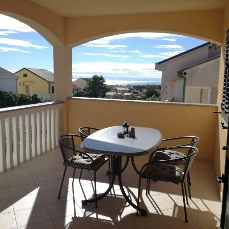 Apartman Dora Povljana Zewnętrze zdjęcie