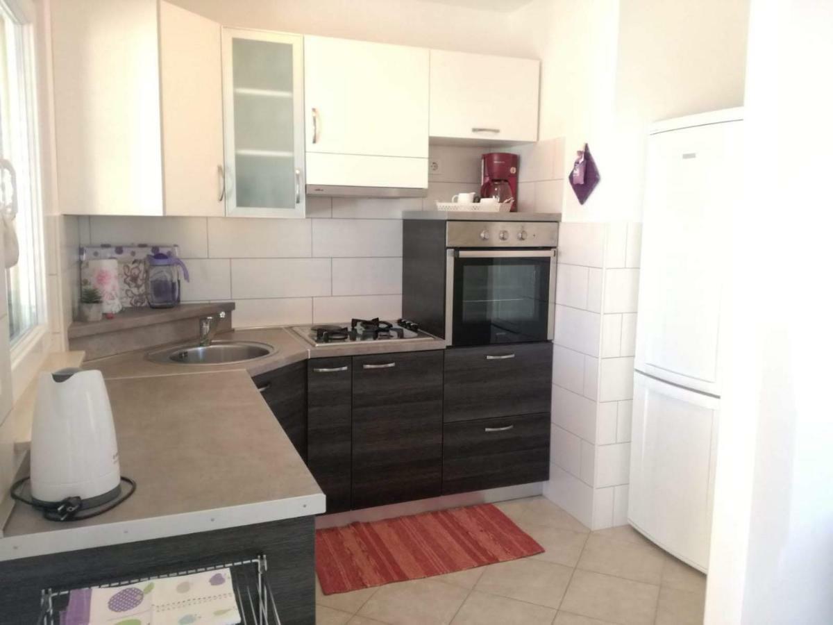 Apartman Dora Povljana Zewnętrze zdjęcie