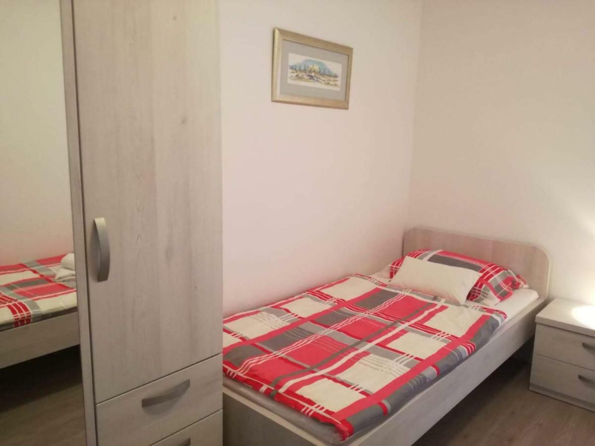 Apartman Dora Povljana Zewnętrze zdjęcie